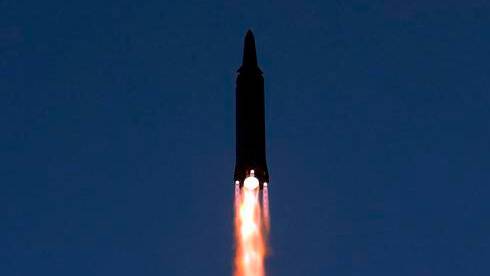 Сеул сообщил о запуске Пхеньяном неопознанного снаряда