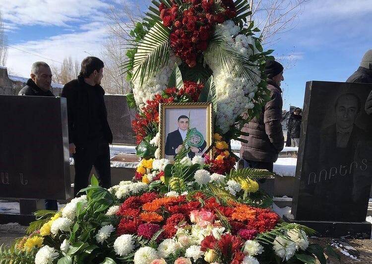 В Армении похоронили погибшего на ринге боксёра из Новосибирска Ареста Саакяна
