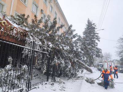По всей России из-за непогоды без света остались около 180 тысяч человек