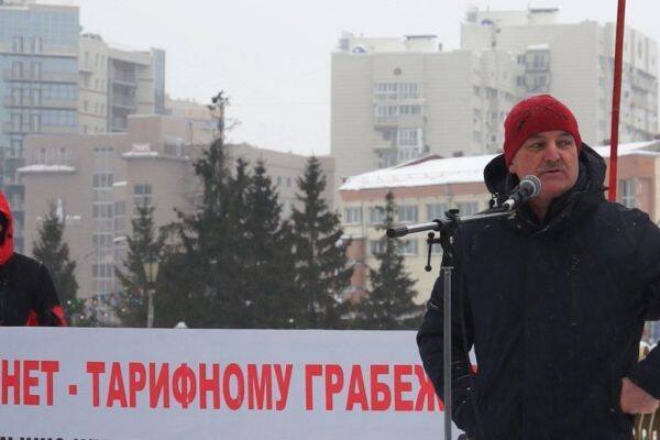 В Новосибирске задержан депутат-единоросс после пикета против повышения тарифов ЖКХ