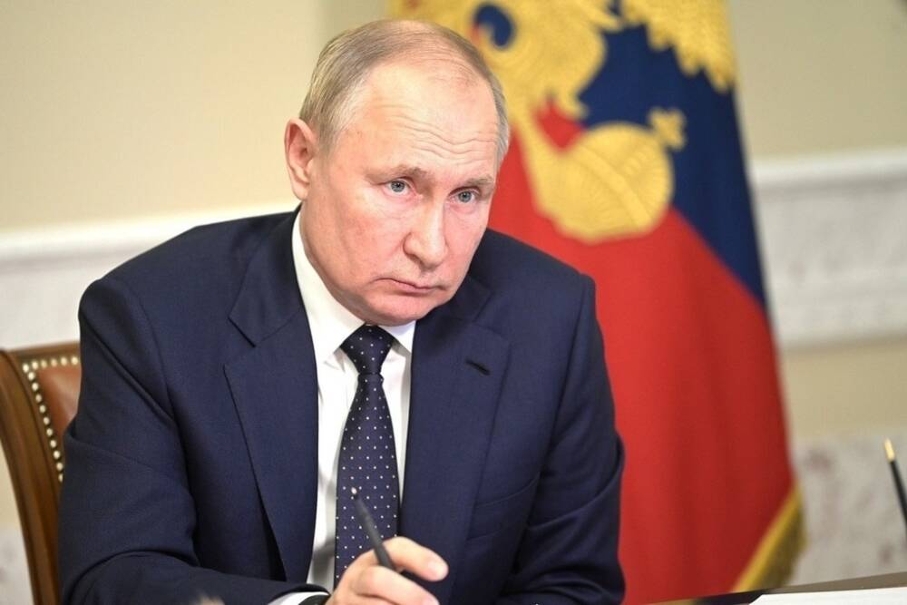 The Week: не надо ждать, пока Путин моргнет