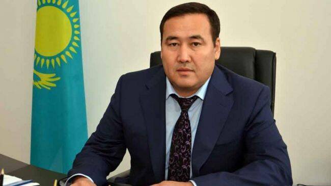 В Казахстане уволен не вышедший к протестующим глава Атырау