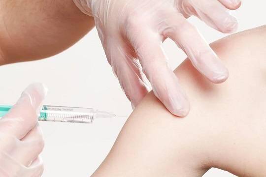 Власти Австрии хотят ввести обязательную вакцинацию от COVID-19