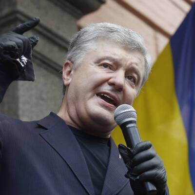 Сторонники Порошенко намерены провести митинг в день возвращения экс-президента на Украину – СМИ