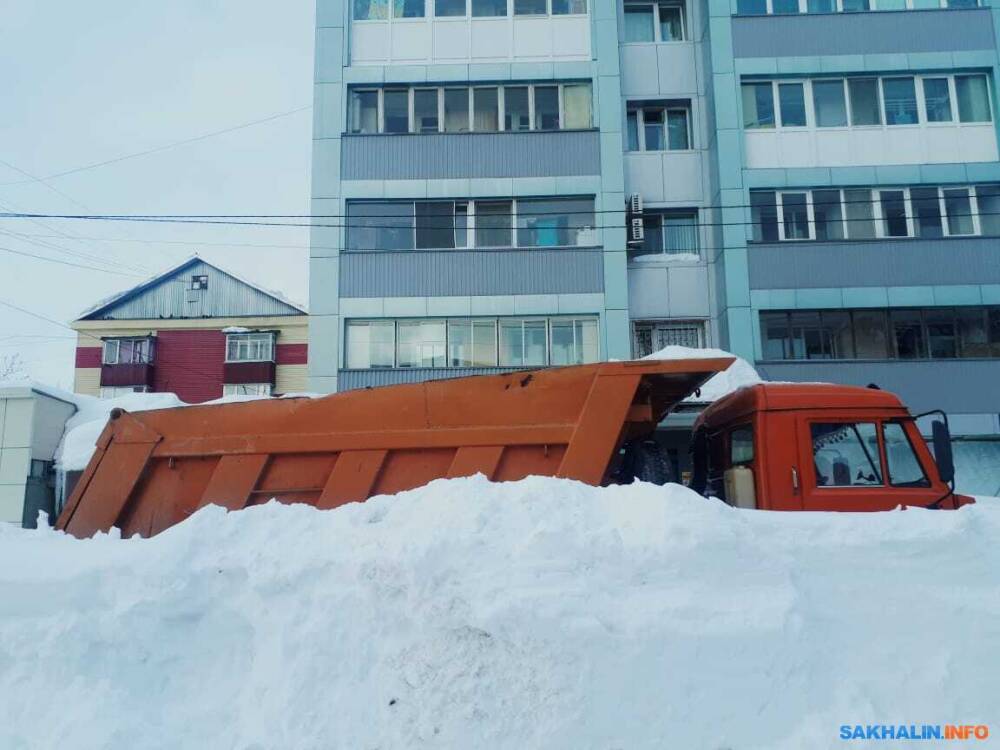 Улицы Южно-Сахалинска закрывают на время расчистки