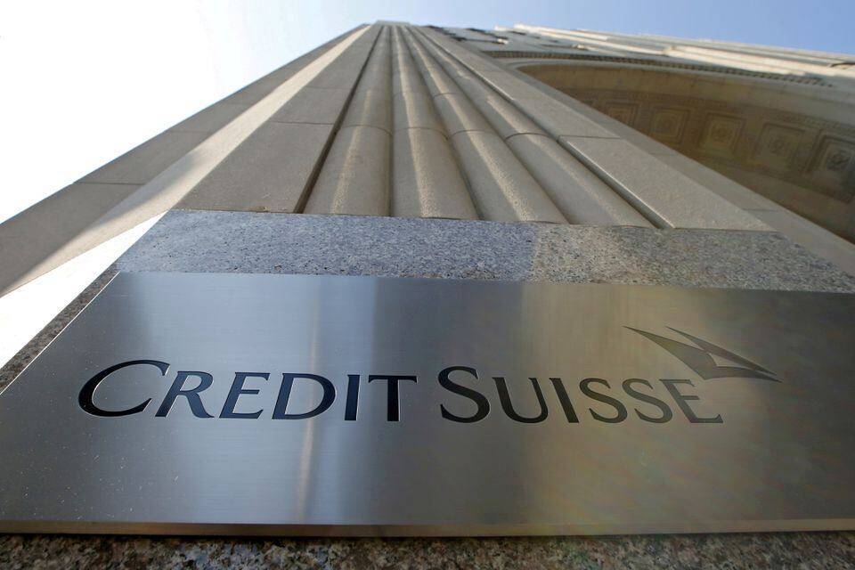 Глава банка Credit Suisse ушел в отставку из-за нарушения антиковидных мер