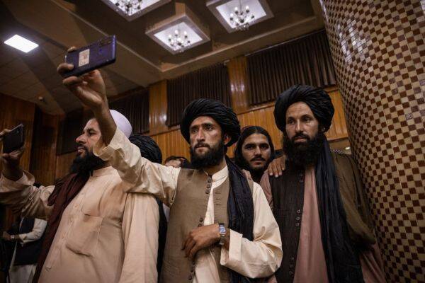 «Талибан» намерен создать тысячи фальшивых аккаунтов в соцсетях для защиты режима