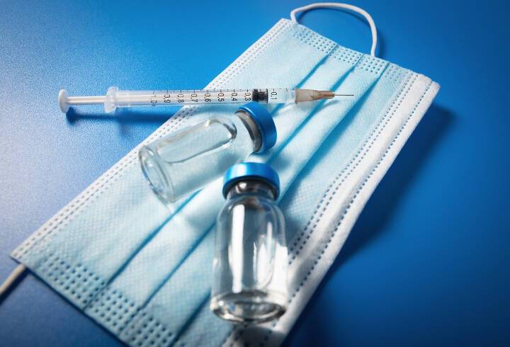 Мурашко подписал приказ с перечнем противопоказаний к вакцинации от коронавируса