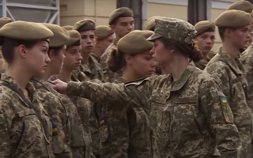 Воинский учет для женщин в Украине: в Минобороны рассказали о грядущих изменениях и штрафах