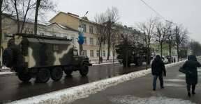 Колонны техники в Слуцке и Колодищах: готовятся наступать на Украину?