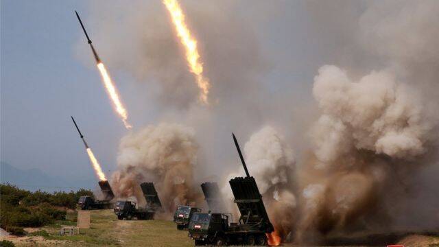Четвертый раз за месяц: Северная Корея снова запустила ракеты, пренебрегая санкциями