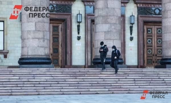 Свердловских студентов не пустят на занятия без ковид-сертификата