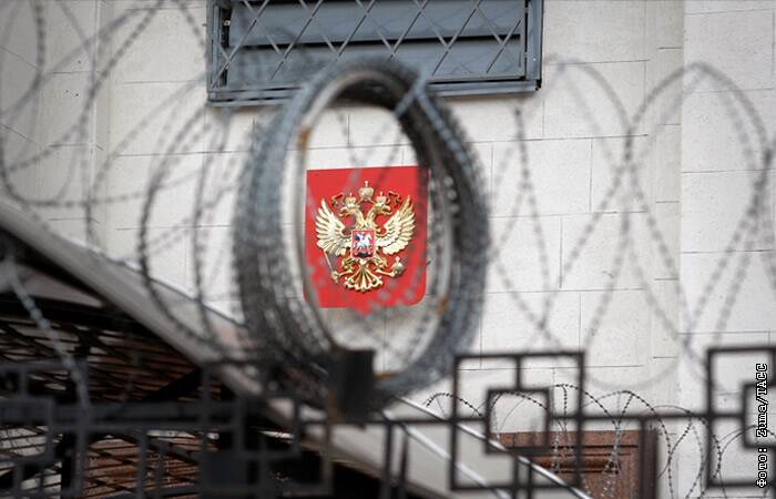Захарова заявила, что дипломатам РФ на Украине поступают персональные угрозы