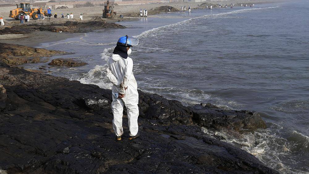 Извержение вулкана в Тонга вызвало разлив нефти в Перу