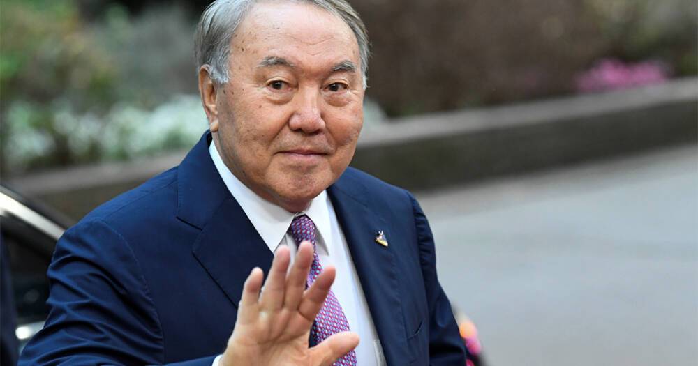 "Я 30 лет работал не покладая рук": Назарбаев впервые за время протестов обратился к народу Казахстана (ВИДЕО)