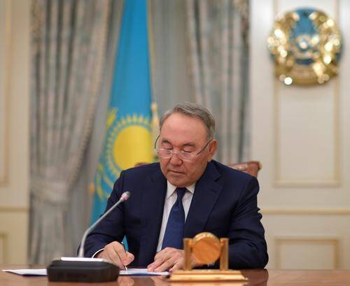 В сети появилось видео обращения Нурсултана Назарбаева к гражданам Казахстана
