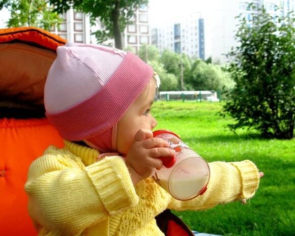 В России запрещается реклама молочных детских смесей