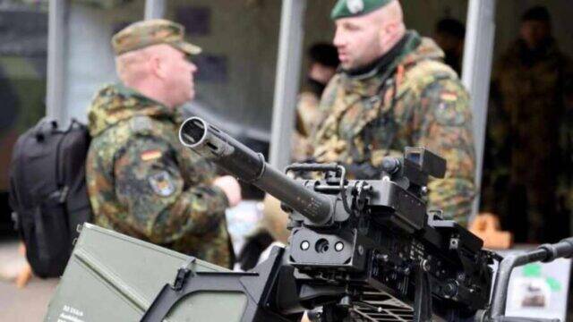 Большинство немцев выступили против поставок оружия Киеву