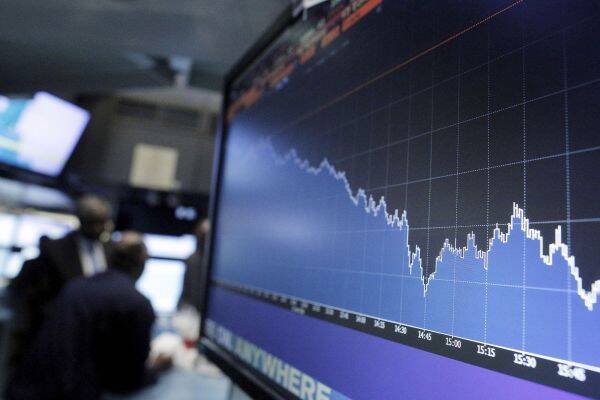 Эксперты воздерживаются от рекомендаций: распродажа российских акций продолжается