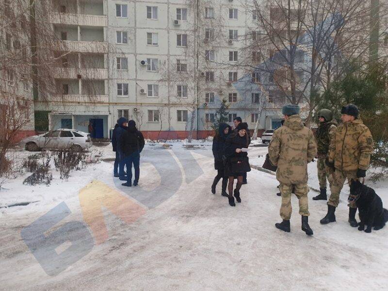 Коробки с надписью «тротил» привели к экстренной эвакуации многоэтажки в Волгодонске