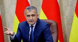 Парламент Южной Осетии отказался поддержать инициативу об импичменте Бибилову