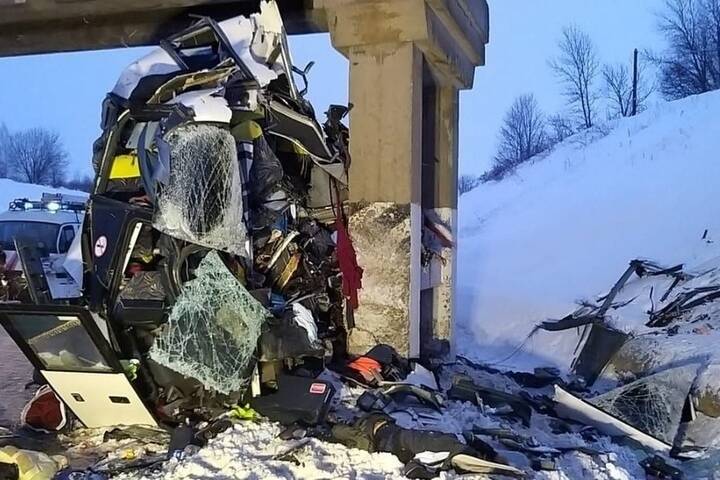 Пять человек погибли в ДТП с рейсовым автобусом в Скопинском районе