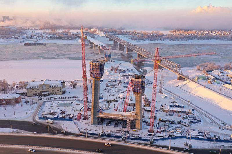 Строительство моста в Новосибирске сняли на видео с высоты птичьего полёта