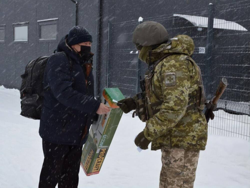 Оккупанты на Донбассе продолжают полностью блокировать пять из семи КПВВ – МВД Украины