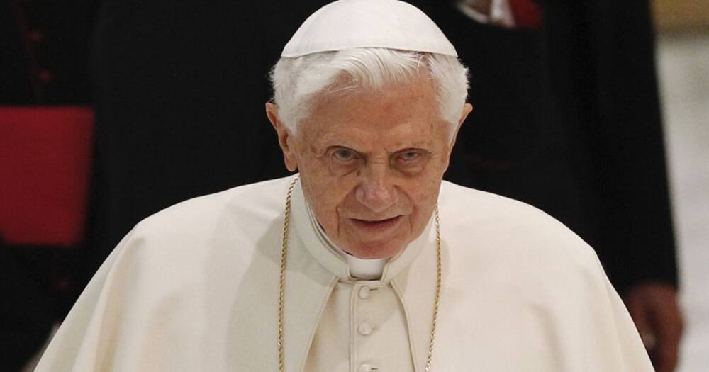 Знал, но покрывал: бывший папа римский Бенедикт фигурирует в докладе о насилии над детьми