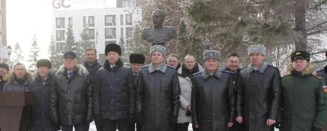 В Новосибирске установили памятник бывшему генпрокурору СССР Роману Руденко