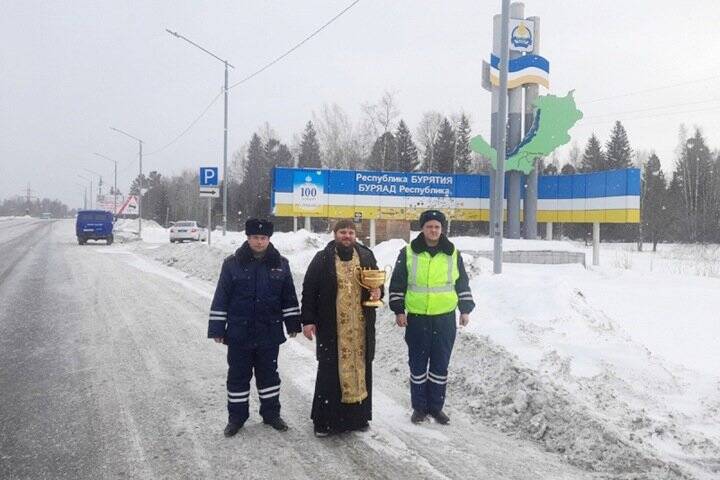 Молебен на обочине провели в Бурятии для снижения числа ДТП