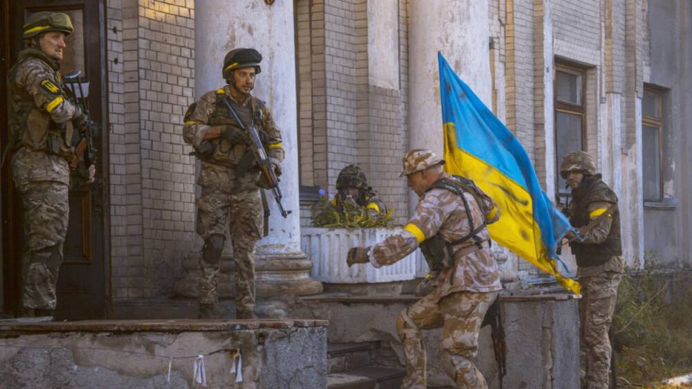 Киев начал распространять инструкции на случай начала войны
