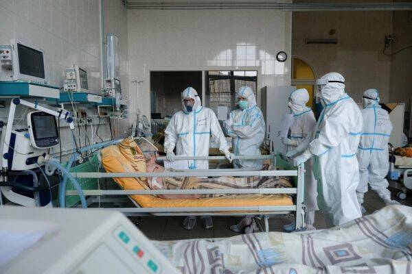 Число заразившихся коронавирусом в России за сутки превысило 49,5 тысячи: антирекорд