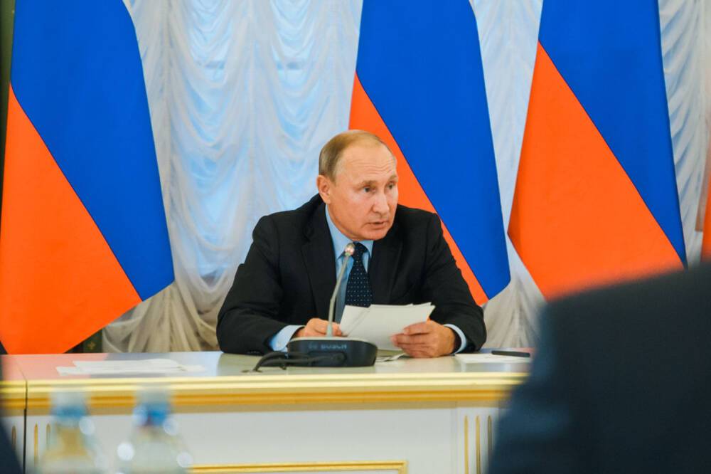 Песков допустил перенос послания Путина к Федеральному собранию из-за COVID-19