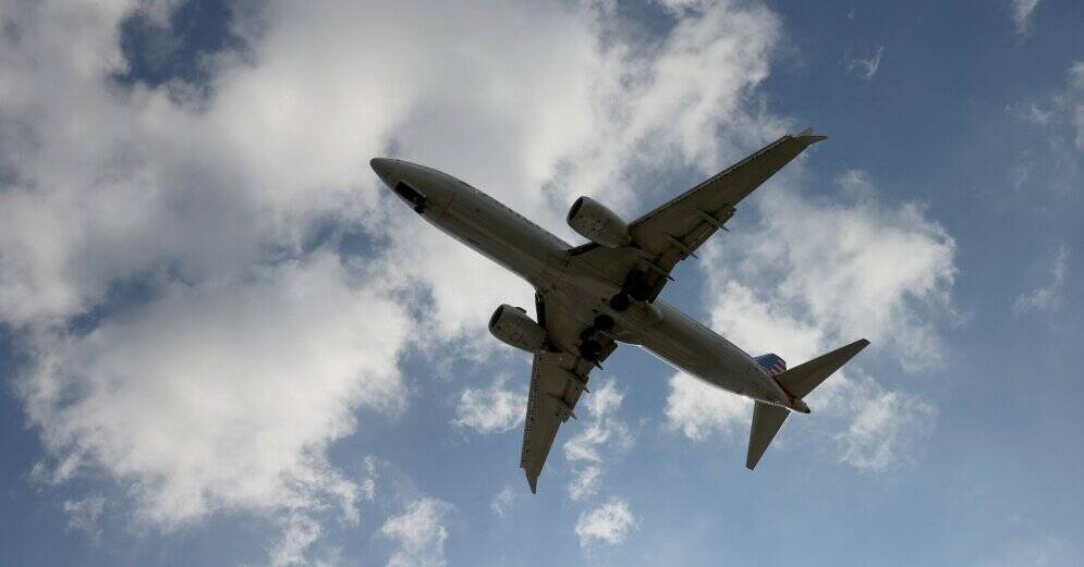 Самолет Майами-Лондон развернулся над Атлантикой из-за отказа пассажирки надеть маску