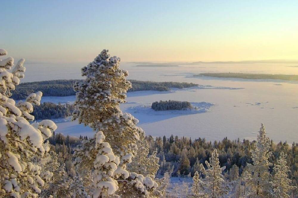 Небесная канцелярия на время отключит снегопад над Архангельской областью