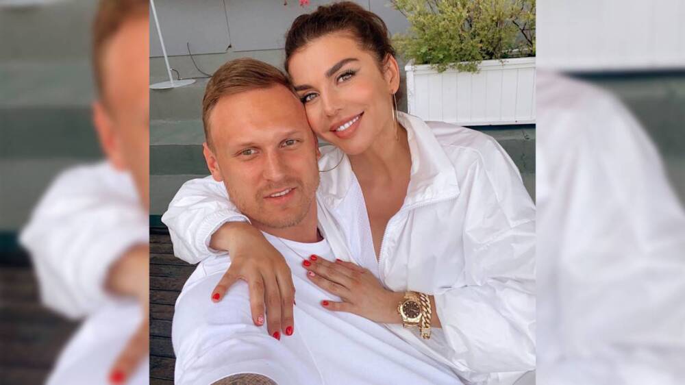Баскетболист Янис Тимма и певица Анна Седокова переехали в Майами