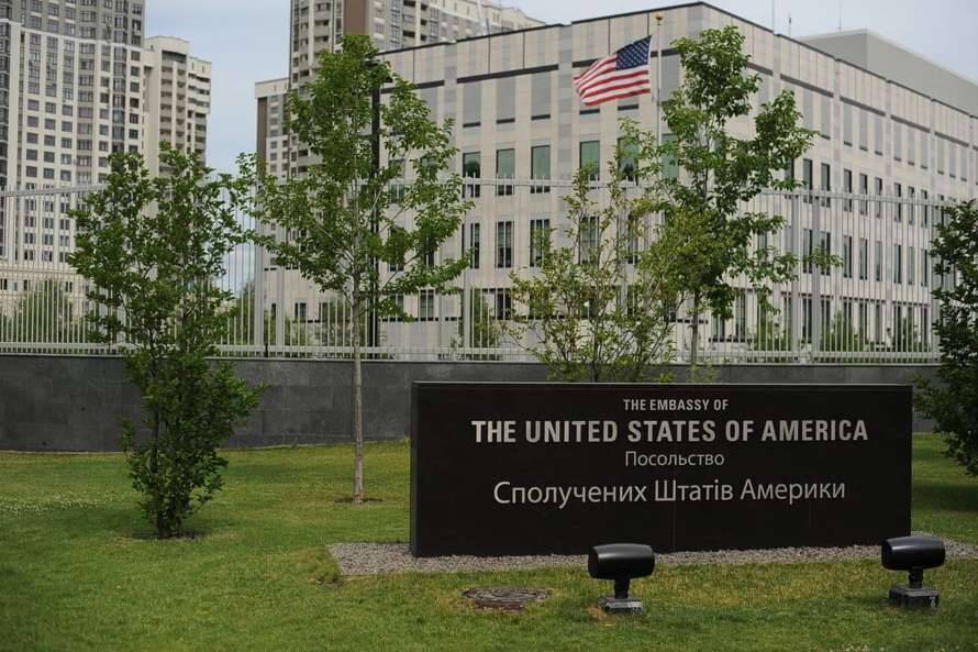 США планируют эвакуировать семьи дипломатов из Украины