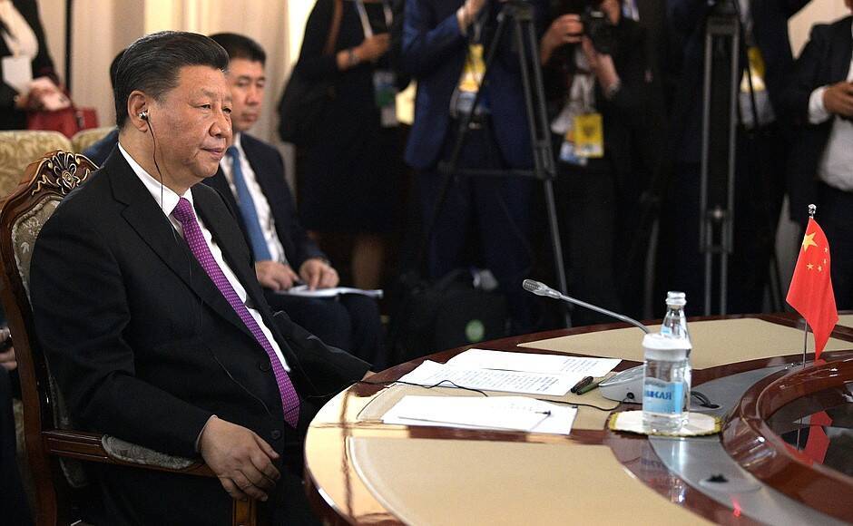 Си Цзиньпин попросил Путина не нападать на Украину во время Олимпиаде в Пекине - Bloomberg