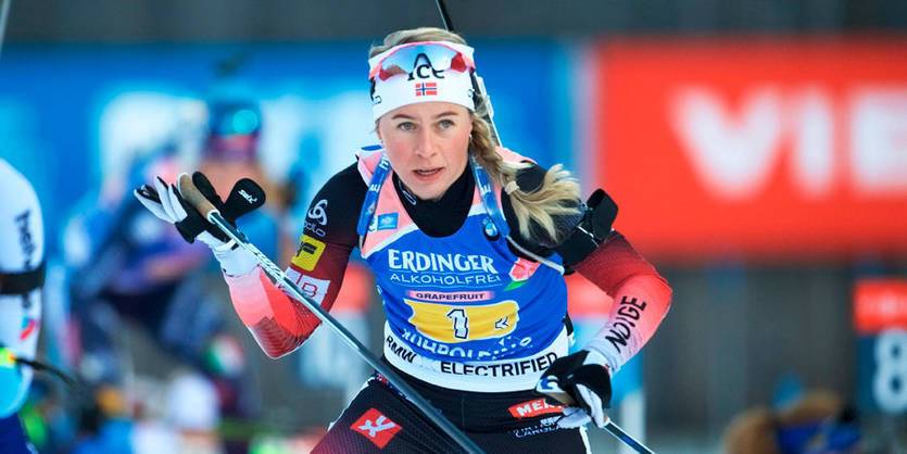 Норвегия завоевала золото в женской эстафете на этапе Кубке мира в Антхольце