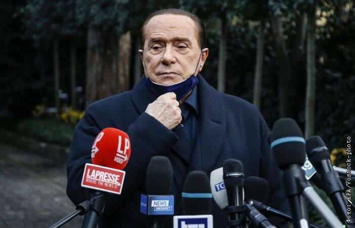 Берлускони решил не бороться за пост президента Италии
