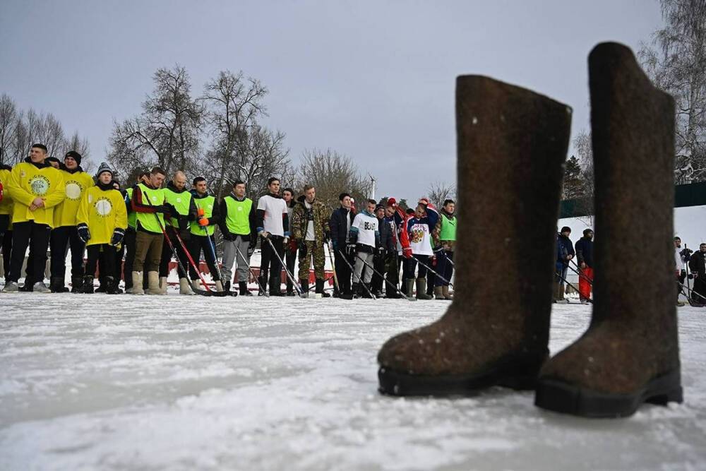 В Притамбовье прошёл турнир по хоккею с мячом в валенках