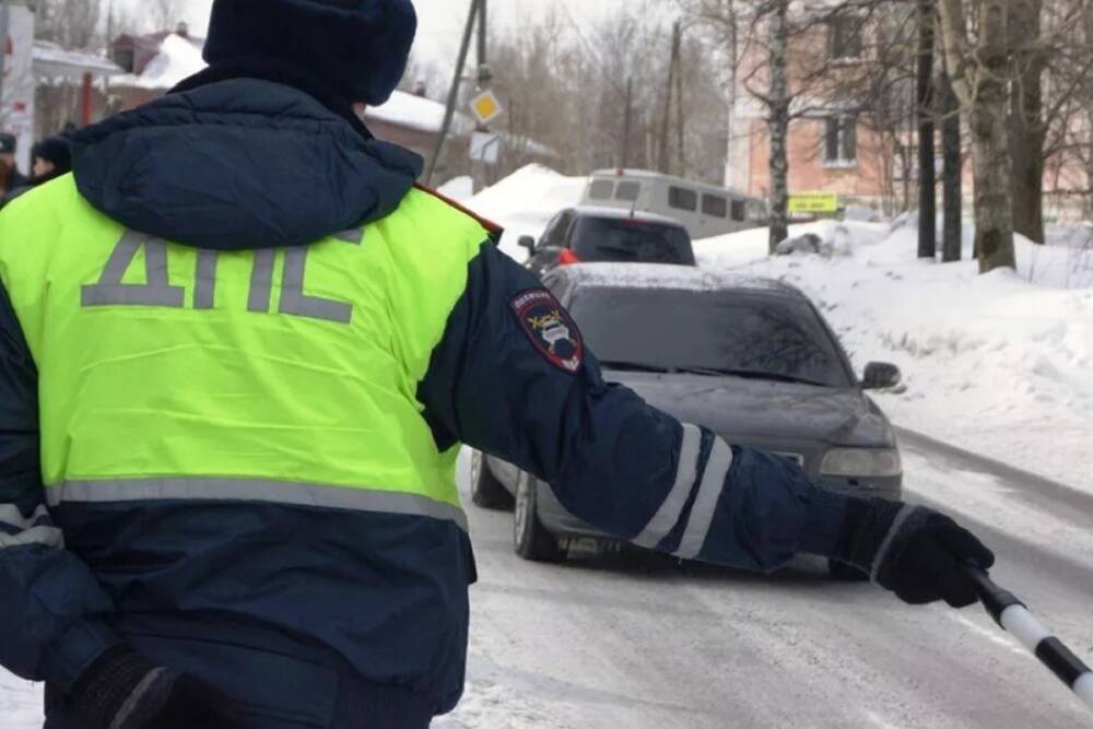 В Рыбинске сотрудники ГИБДД задержали нетрезвого водителя без водительских прав