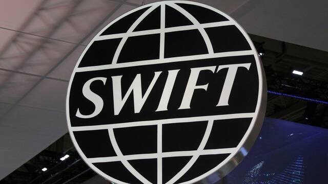 В России не верят в возможность отключения от SWIFT