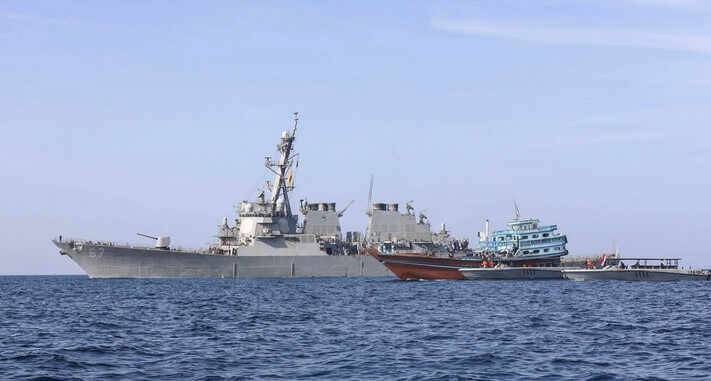 ВМС США задержали иранское судно в Оманском заливе