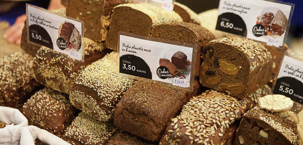 Люди не купят хлеб: с чем предприятия Латвии обратились к правительству