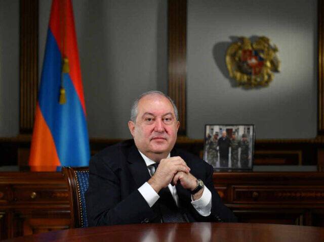 Президент Армении Саркисян покинул свой пост