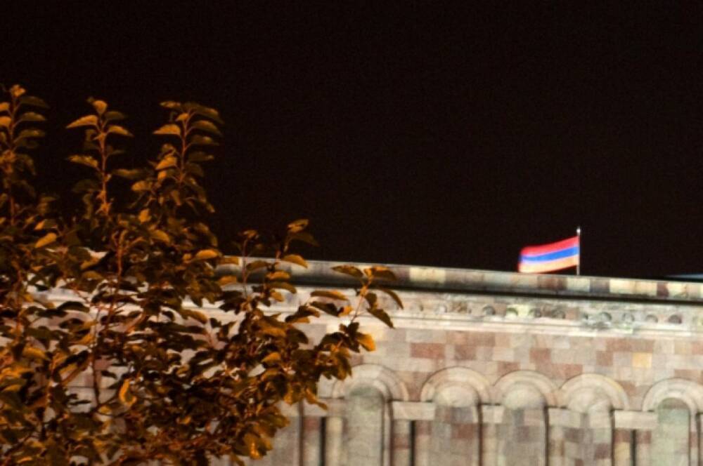 Оппозиция Армении заявила, что Саркисян находится за границей