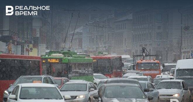 Утром на дорогах Казани образовались 7-балльные пробки
