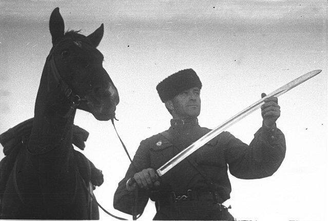 «За веру, царя и Отечество»: почему кавалеристы Сталина шли в атаку под этим лозунгом - Русская семерка